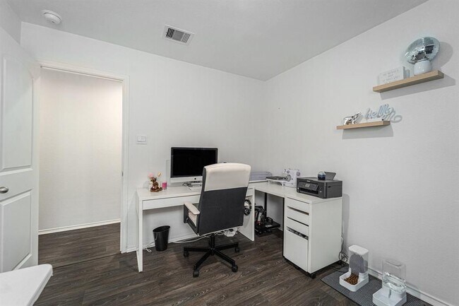 Building Photo - 22435 Forest Gorge Ln