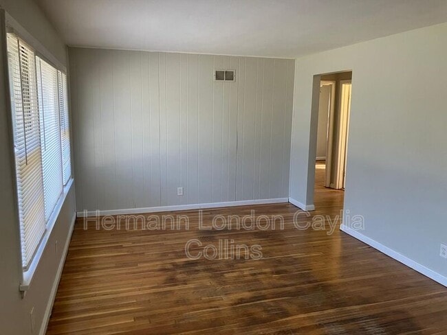 Building Photo - 1049 Willmann Ct