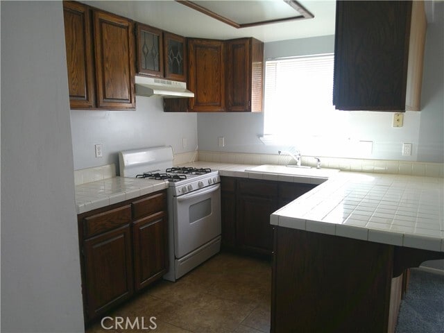 Building Photo - 5237 Bushnell Ave