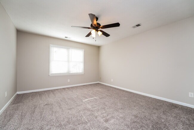 Building Photo - 2130 Grayfield Dr