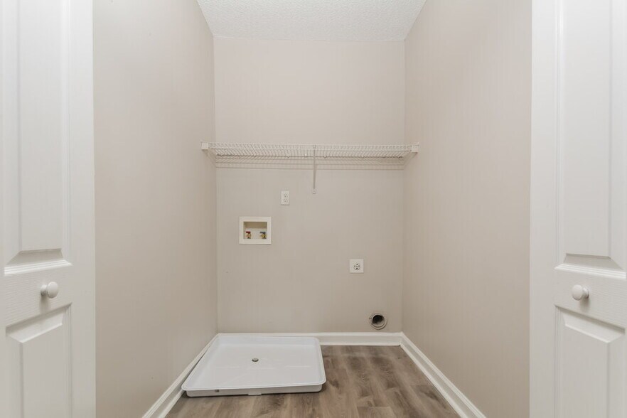 Building Photo - 3004 Ranburne Dr