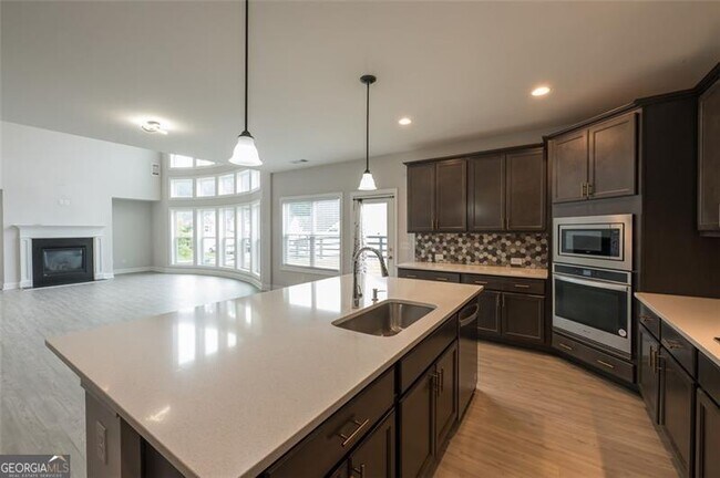 Building Photo - 508 Blackberry Ln