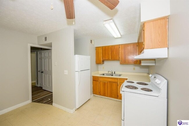 Building Photo - 623 Stewart St