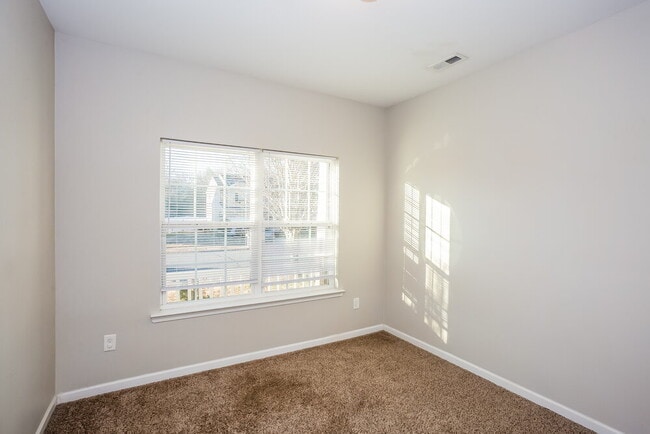 Building Photo - 769 Mott Shue Dr SW