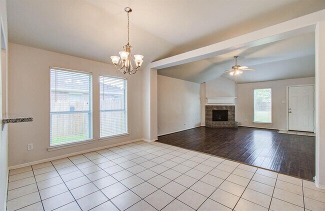 Building Photo - 21903 Silverfield Park Ln