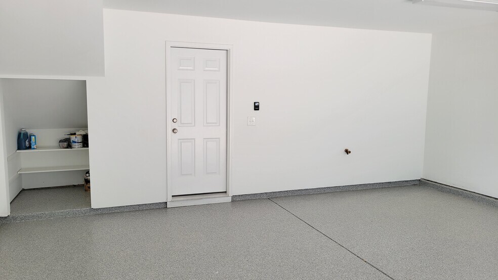 Building Photo - 506 Village Branch Ln