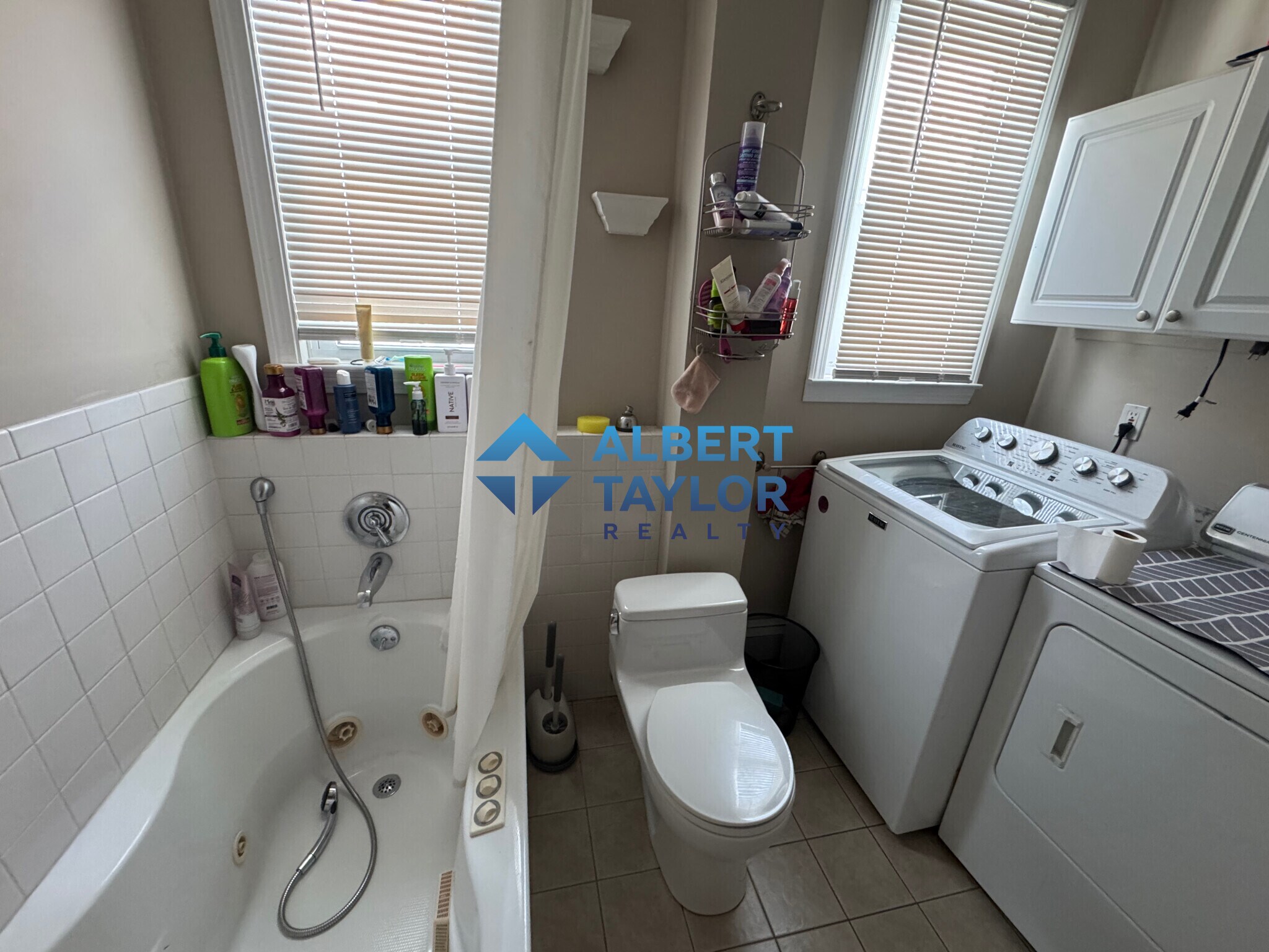 Building Photo - 68 Calumet St