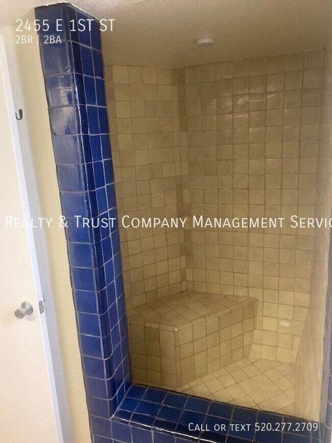 Building Photo - 2455 E 1st St