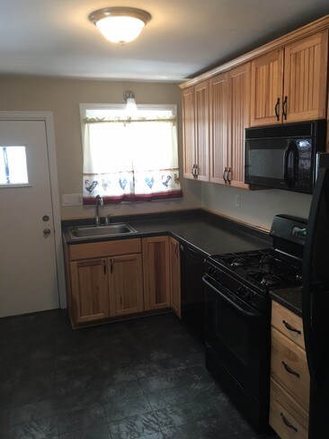 Building Photo - 1831 S Canal St