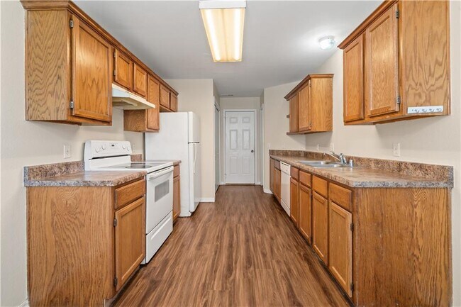 Building Photo - 2910 Dawn Ct