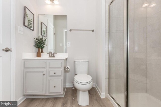 Building Photo - 112 Sherman Wy