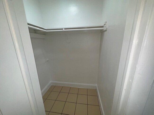 Building Photo - 2031 NE 139th St