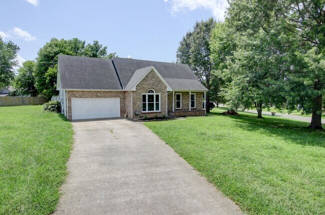 Building Photo - 180 Kings Deer Dr