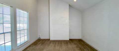 Building Photo - 14525 Clovelly Wood