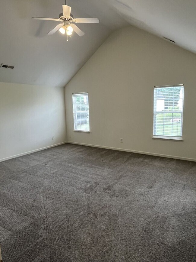 Building Photo - Lovely 3 Bed, 2.5 Bath home in Havenbrook