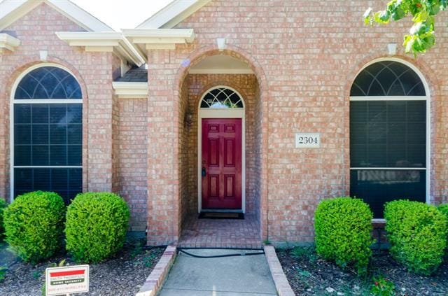 Building Photo - 2304 Ravenhurst Dr