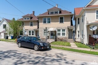 Building Photo - 1527 8th Ave