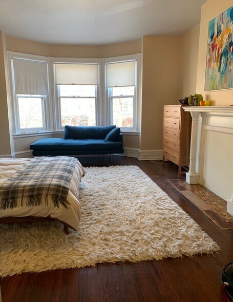 Building Photo - 536 S 48th St