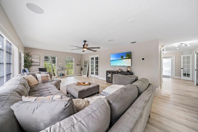 Building Photo - 864 Whippoorwill Row