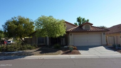 Building Photo - 14835 S 26th Way