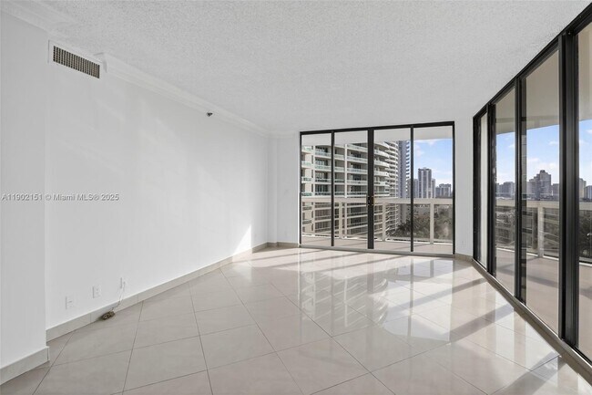 Building Photo - 20185 E Country Club Dr