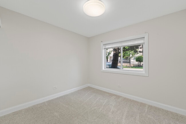 Building Photo - 9431 S 79th Ave