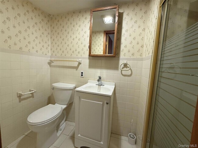 Building Photo - 23-43 120th Street Unit Duplex 1 + BASEMENT