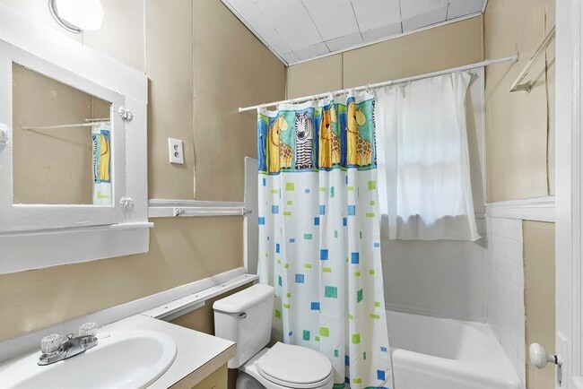 Building Photo - 4205 Avenue B