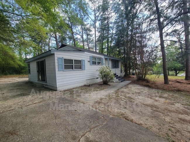 Building Photo - 2826 Thomas Ln