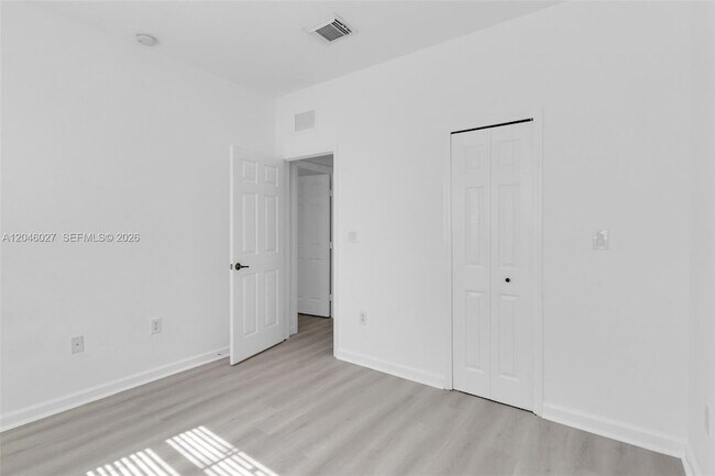 Building Photo - 8165 NW 108th Ave
