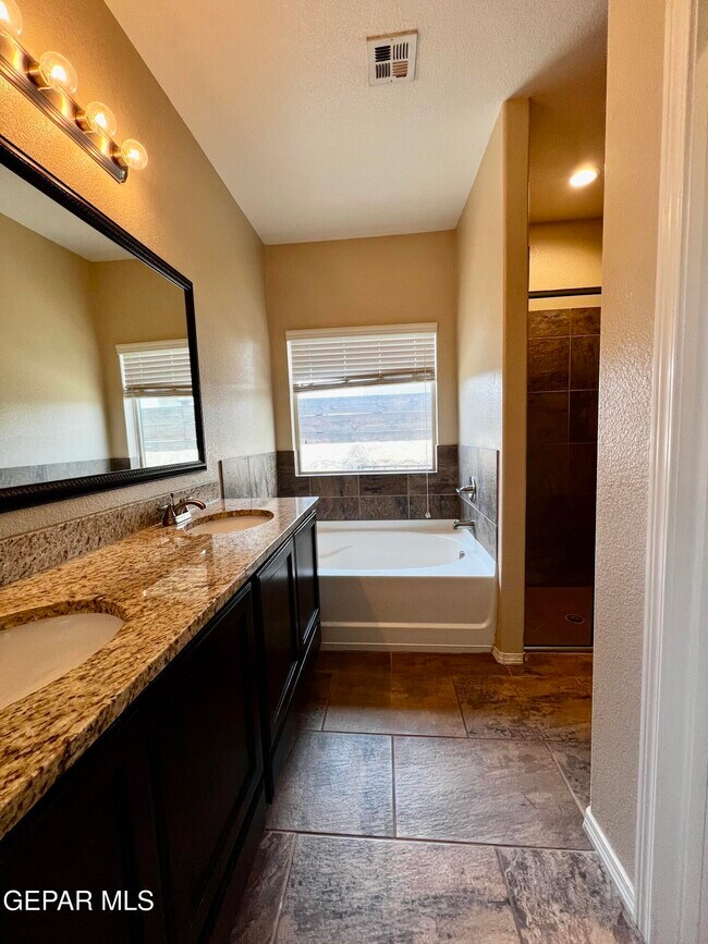 Building Photo - 14756 Boer Trail