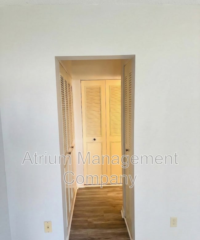 Building Photo - 8203 Sun Spring Cir