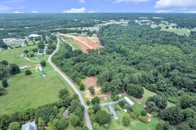 Building Photo - 297 Irby Rd