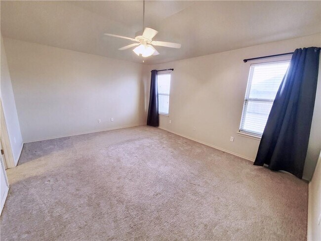 Building Photo - 3012 NW 191st St