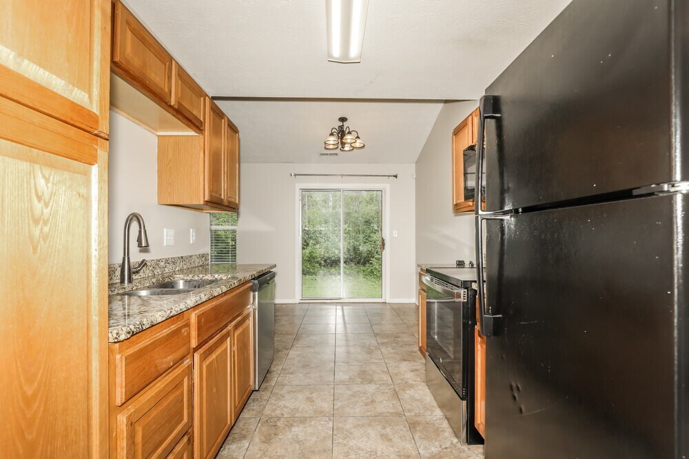 Building Photo - 1947 Mare Ave