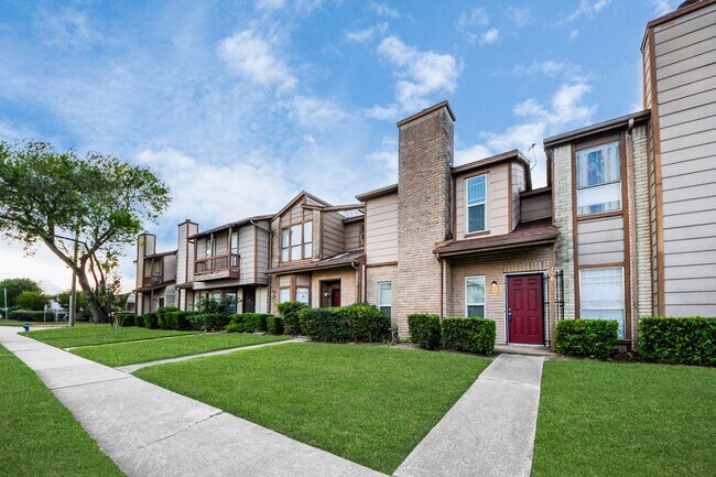 Building Photo - 12500 Brookglade Cir