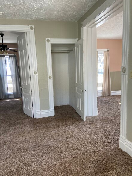 Building Photo - 209 E High St