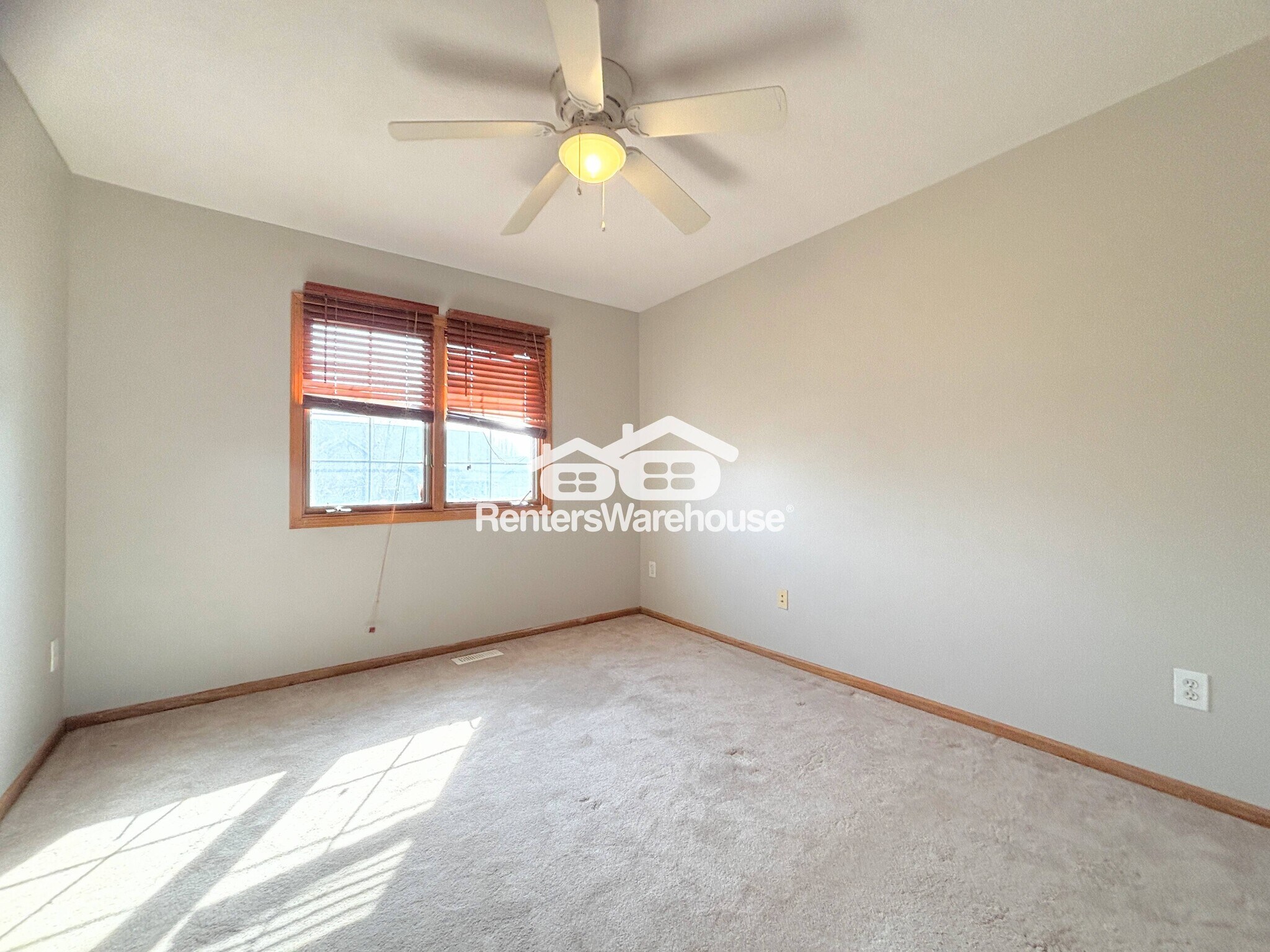 Building Photo - 6874 Dakota Dr