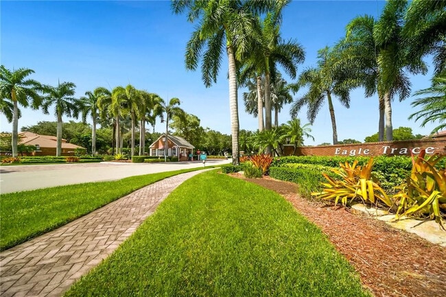 Building Photo - 11839 Highland Pl