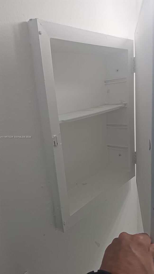 Building Photo - 253 San Remo Blvd