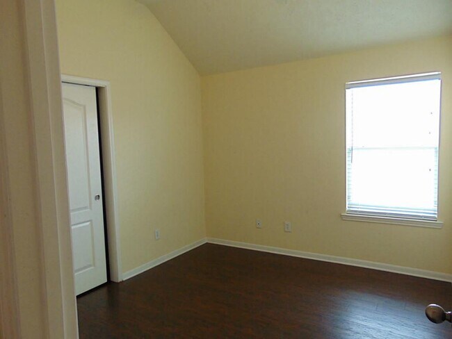 Building Photo - 5023 Parkcanyon Ln