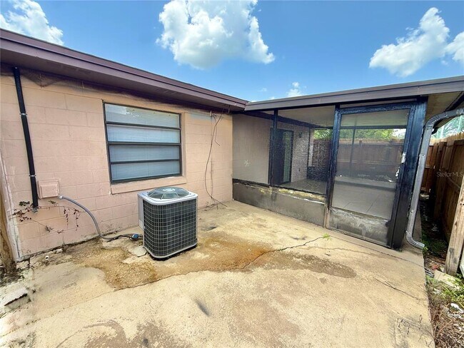 Building Photo - 2239 Margarita Ct