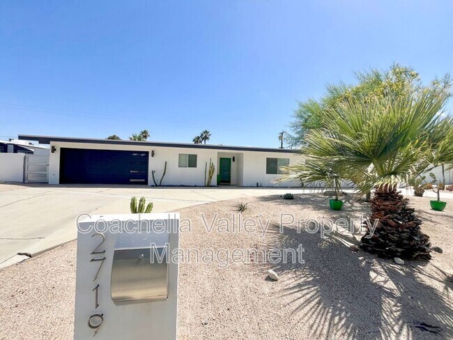 Building Photo - 2719 E Ventura Rd