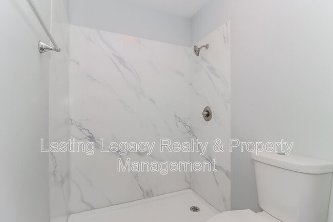 Building Photo - 2325 15th St NE