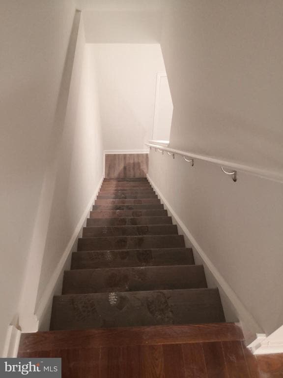 Building Photo - 615 N 10th St