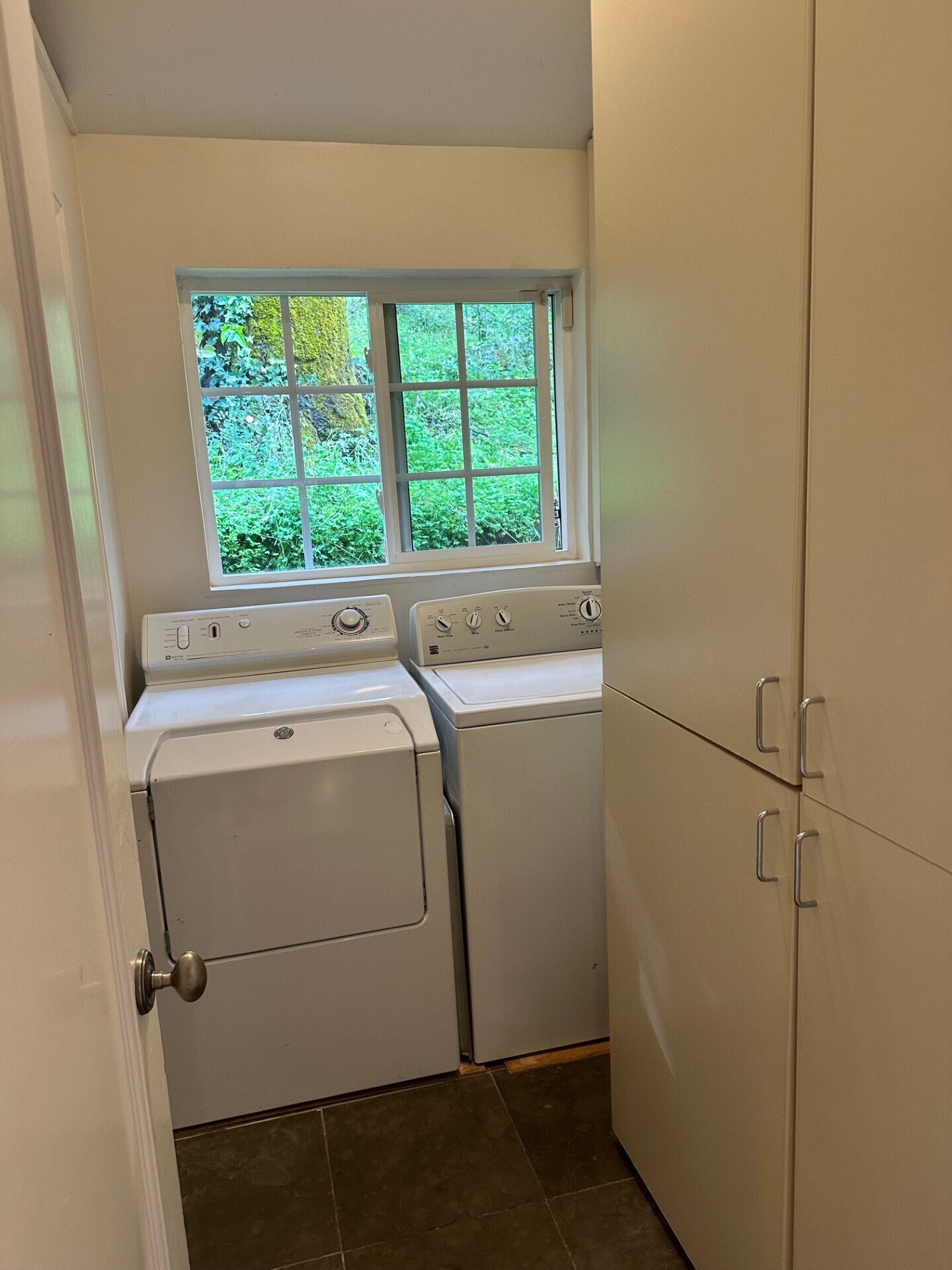 Building Photo - 16220 Greenwood Ln