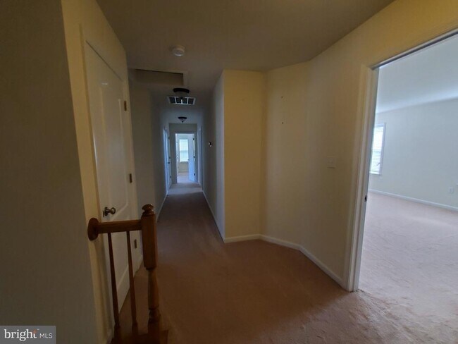 Building Photo - 233 Kanter Dr
