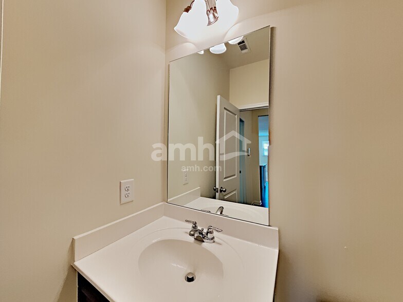 Building Photo - 93 Victoria Heights Ln