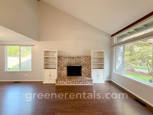 Building Photo - 3BD/1.5BA in Desired West Olympia Location
