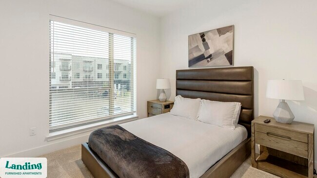 Building Photo - 650 E Sycamore St